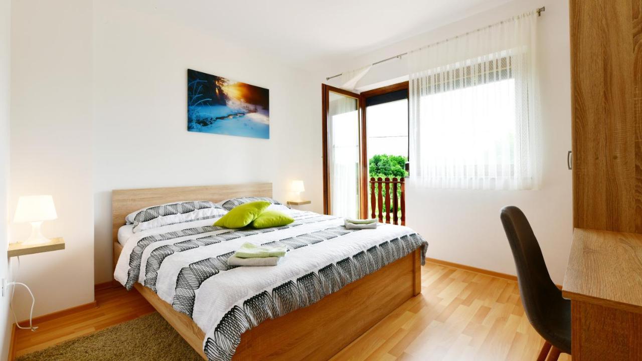 Apartman Mate Раковица Экстерьер фото